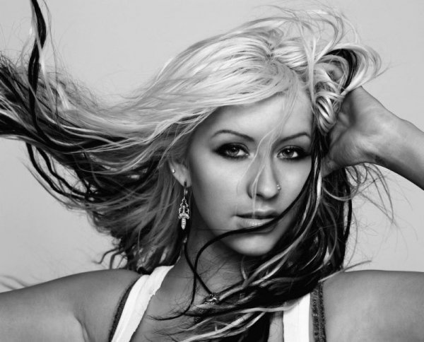 Christina Aguilera  - (24 )