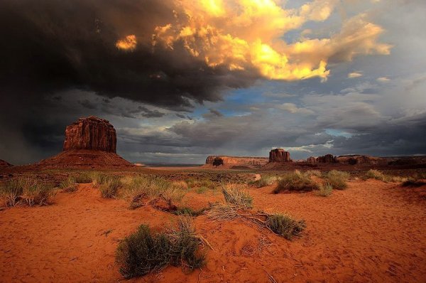 Monument Valley -   (20 )