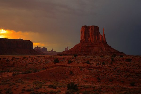 Monument Valley -   (20 )