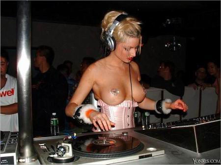 Topless DJ's (15 )