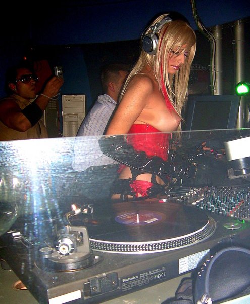 Topless DJ's (15 )