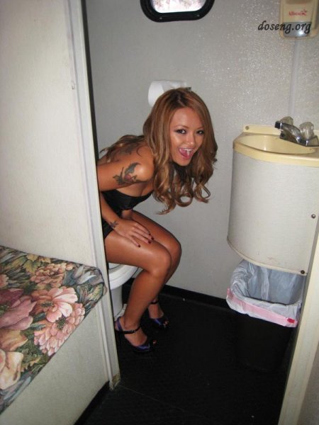 Tila Tequila -     ()