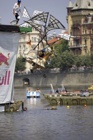 Red Bull Flugtag   (28 )