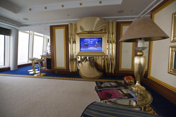 Бурдж Аль Араб - самая роскошная гостиница в мире (35 фото)