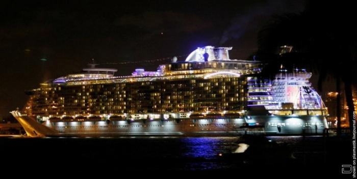 Oasis of the Seas       (31 )