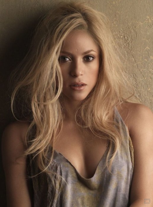 Shakira (8 )