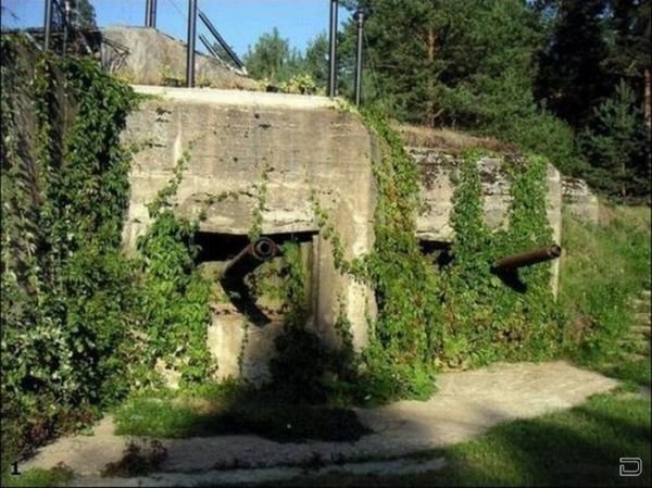 http://doseng.org/uploads/posts/2010-01/1263281891_the_second_world_war_bunker_01.jpg