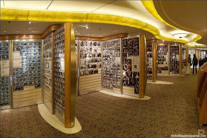 Brilliance of the Seas -       (37 )