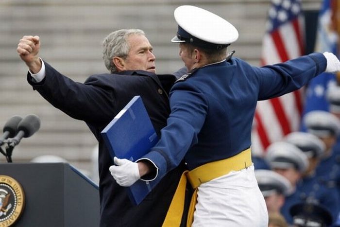 Яркие моменты Джорджа Буша (38 фото)