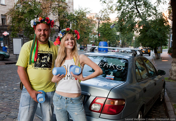       FEMEN (6 )
