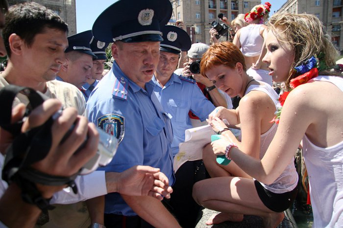   FEMEN  