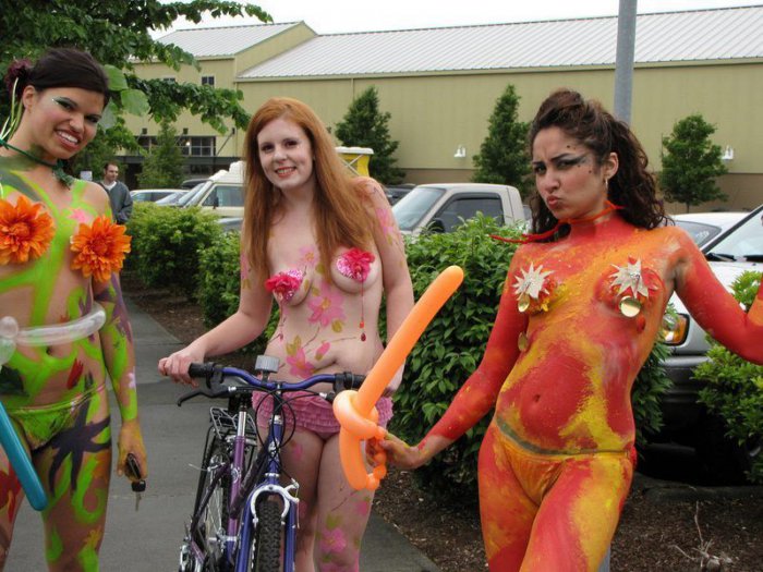   London Naked Bike Ride 2010 (83 )