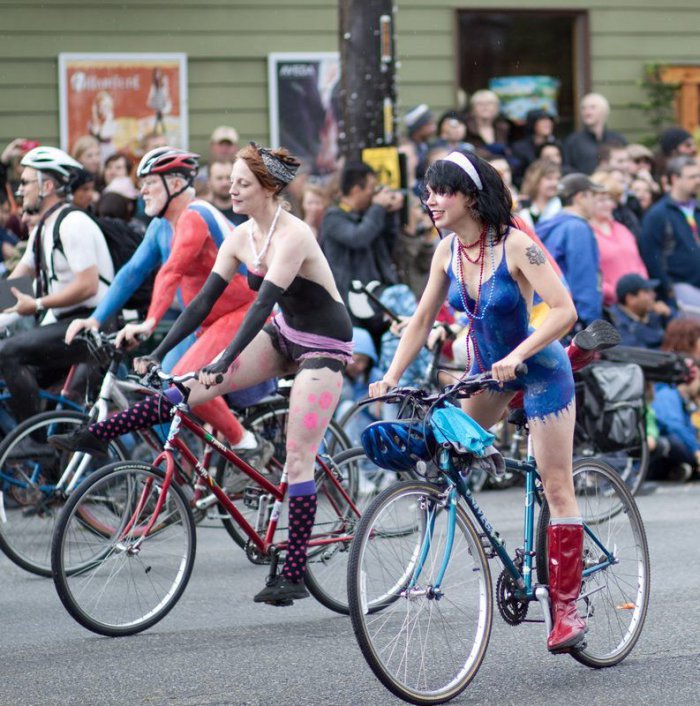   London Naked Bike Ride 2010 (83 )