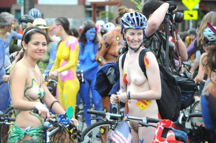   London Naked Bike Ride 2010 (83 )