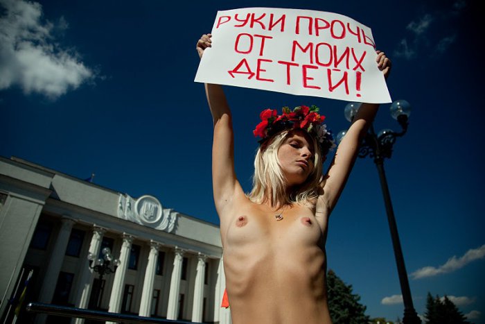   FEMEN     