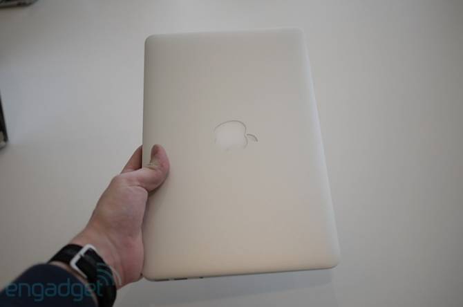  MacBook Air (26 )