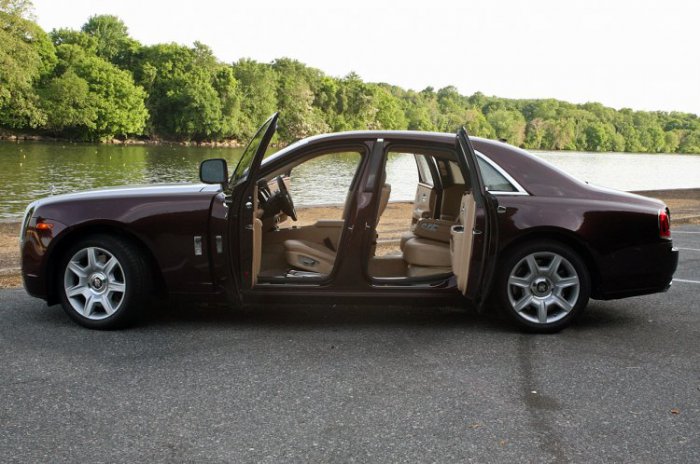 Rolls-Royce Ghost (15 )