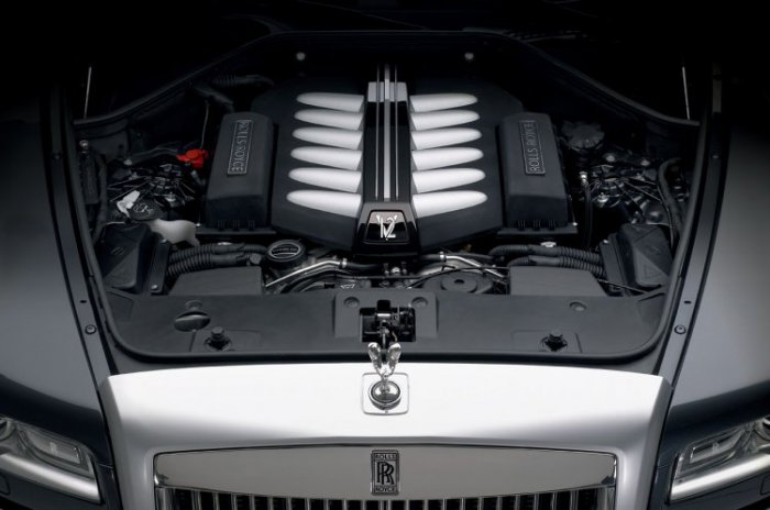 Rolls-Royce Ghost (15 )