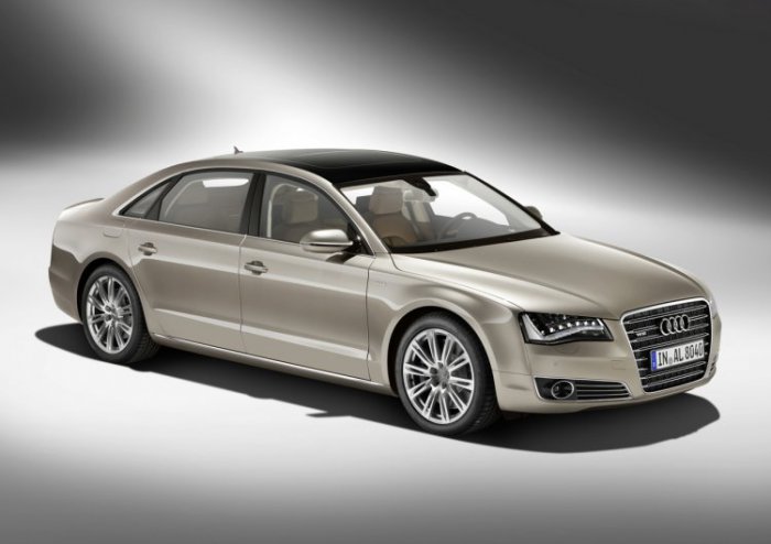 Audi A8 L (21 )