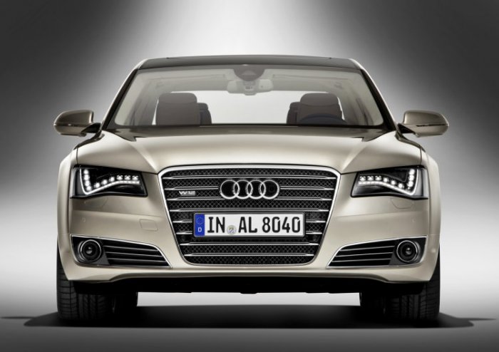 Audi A8 L (21 )