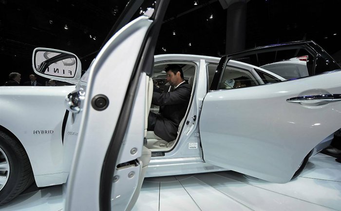  LA Auto Show 2010  - (30 )