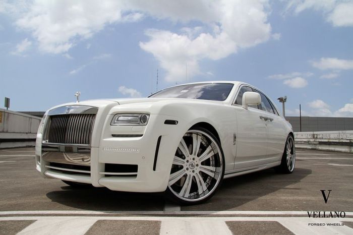 Rolls-Royce Ghost  Mansory