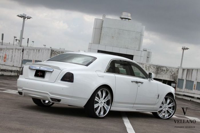 Rolls-Royce Ghost  Mansory