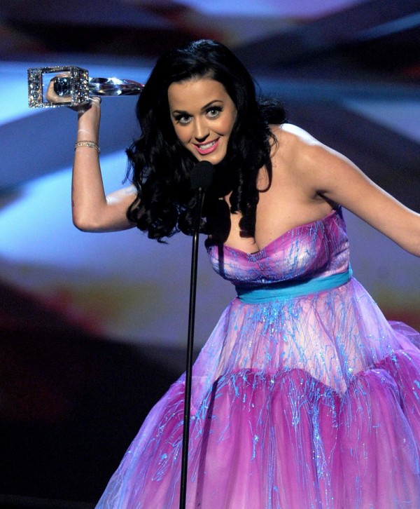   (Katy Perry)   Peoples Choice Awards - 2011
