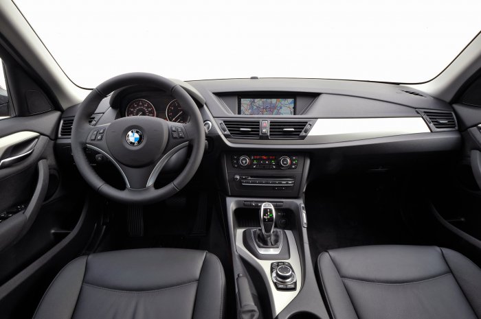 2011 BMW X1 xDrive28i (17 )