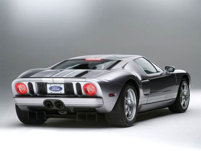   Ford GT