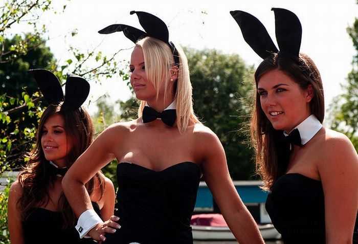 Фото к 50-летнему юбилею костюма «зайчик Playboy»