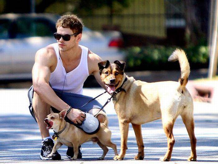 1308776117_celebrity_men_and_their_dogs_