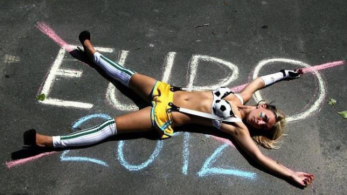 FEMEN  -2012