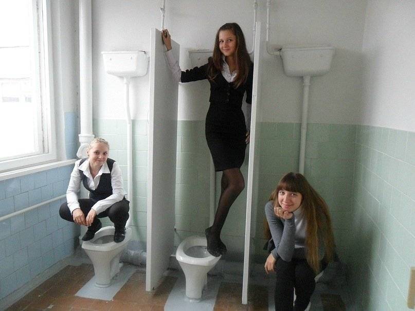 Секс Учеников В Школе В Туалете
