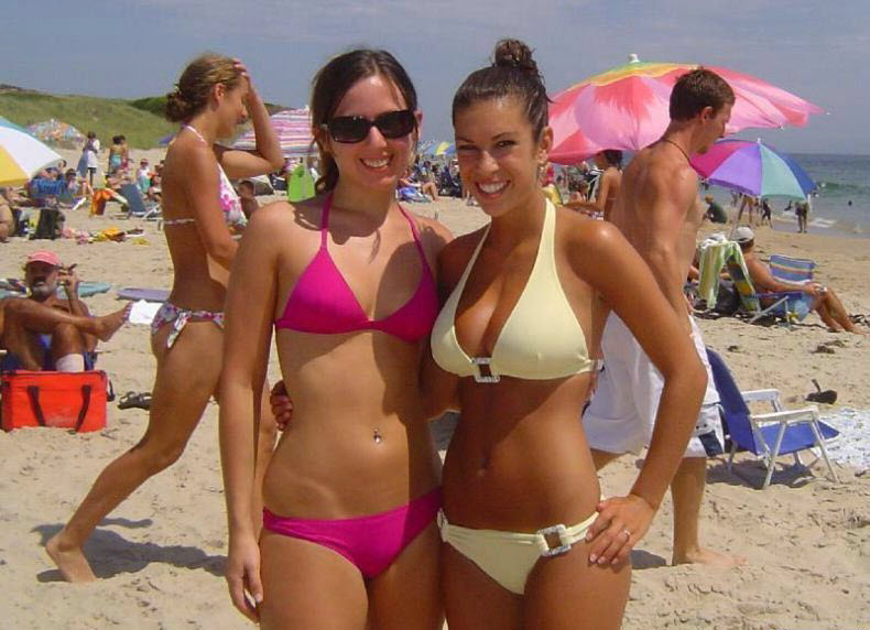 Pics of amateur women in bikini briefs