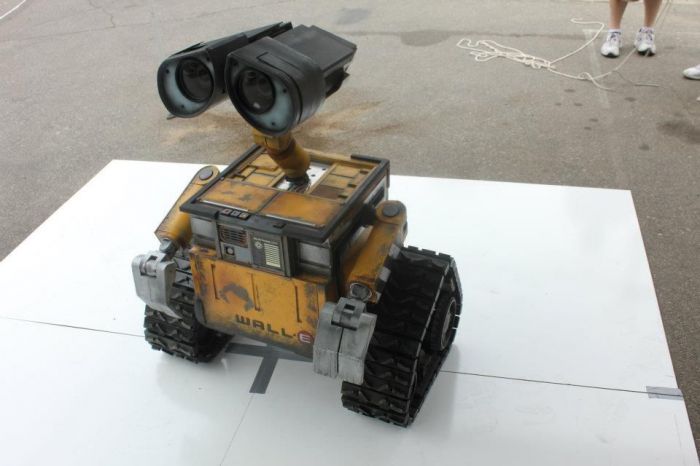    WALL-E (8 )