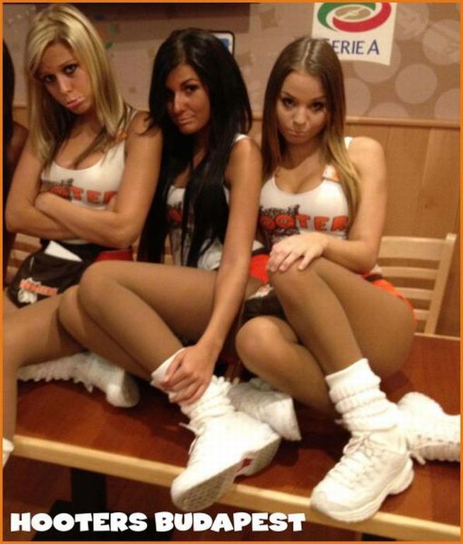     Hooters