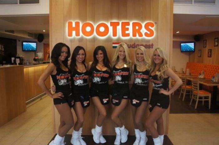     Hooters