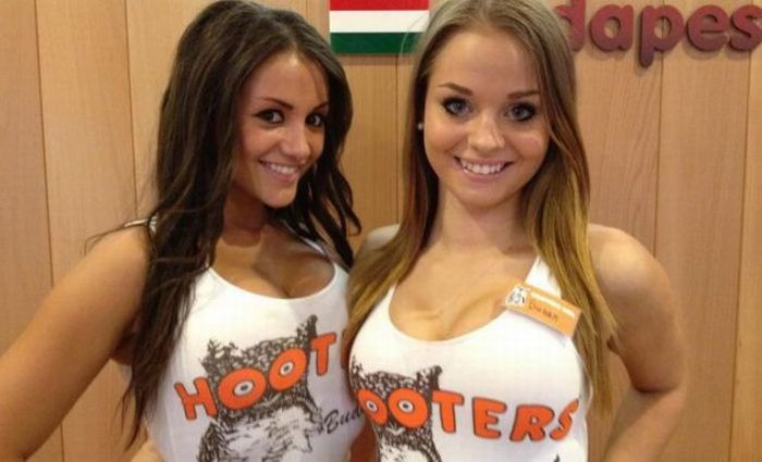     Hooters