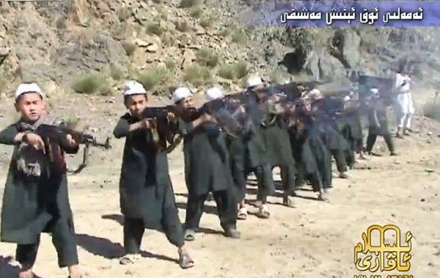 Жесть! Тренировки дошкольной армии Талибана