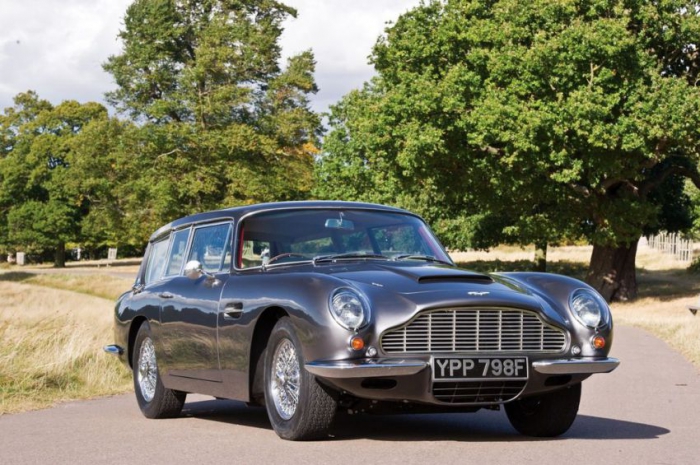 Aston Martin DB6