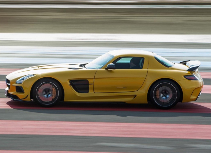 Mercedes SLS AMG