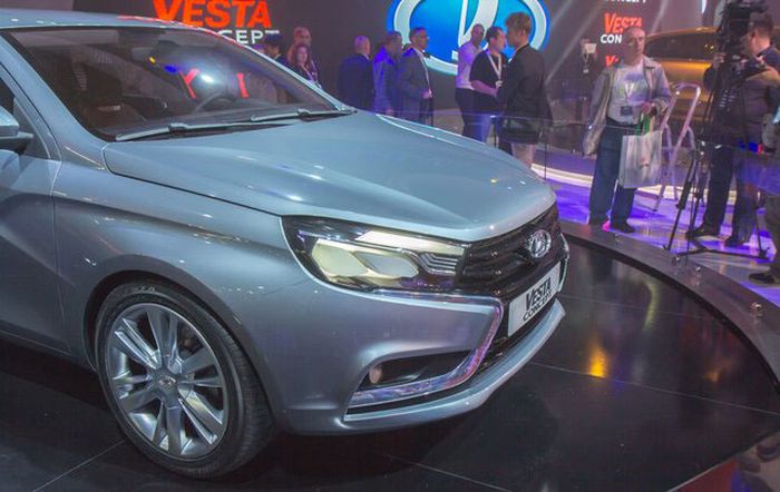 Lada Vesta  Lada Xray