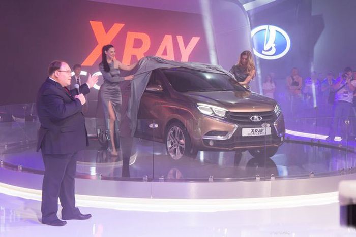 Lada Vesta  Lada Xray