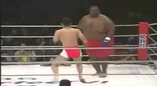Прикол на ринге Сумо против Бокса