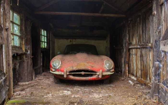     1964 Jaguar E-Type