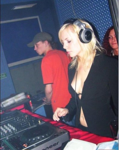  DJ (75 )