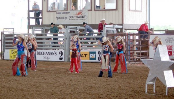 Mercedes Rodeo(Cowgirl Chicks)