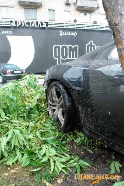 Житель Москвы разбил новейший суперкар Audi R8