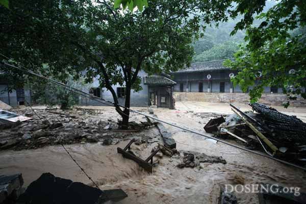 Наводнения в Китае (35 фото)